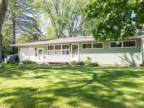 309 River Dr, Dekalb, IL 60115