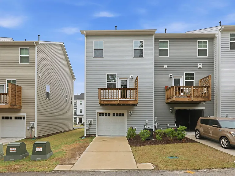 324 Hemley Trl — Photo 11