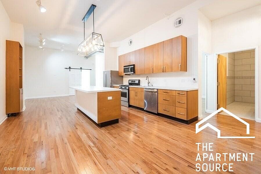 1st image of 3040 N Ashland Ave #Qk301e4qj