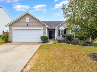 3 Garfield Ln, Simpsonville, SC 29681