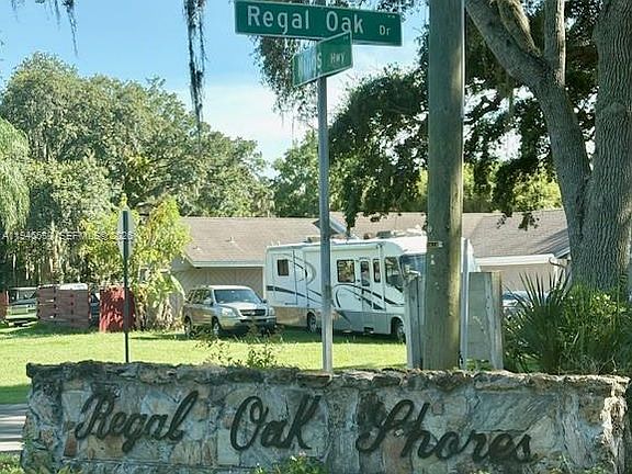 4th image of 1601 Regal Oak Dr