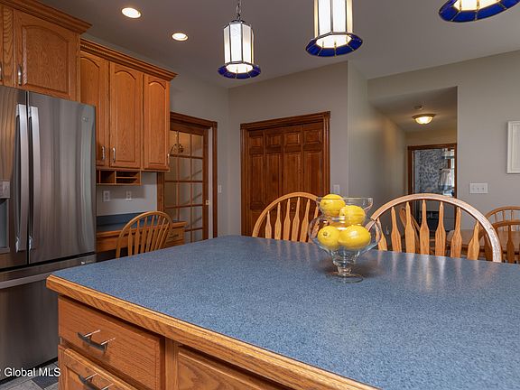 5th image of 42 McEchron Ln