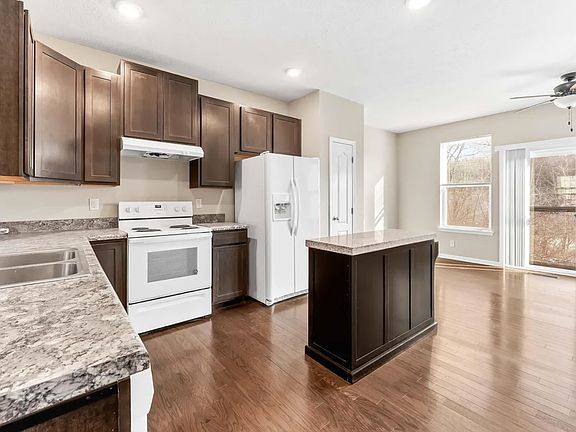 4th image of 138 Inlet St