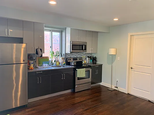 Rented by ABCO Commercial Properties, LLC | media 15