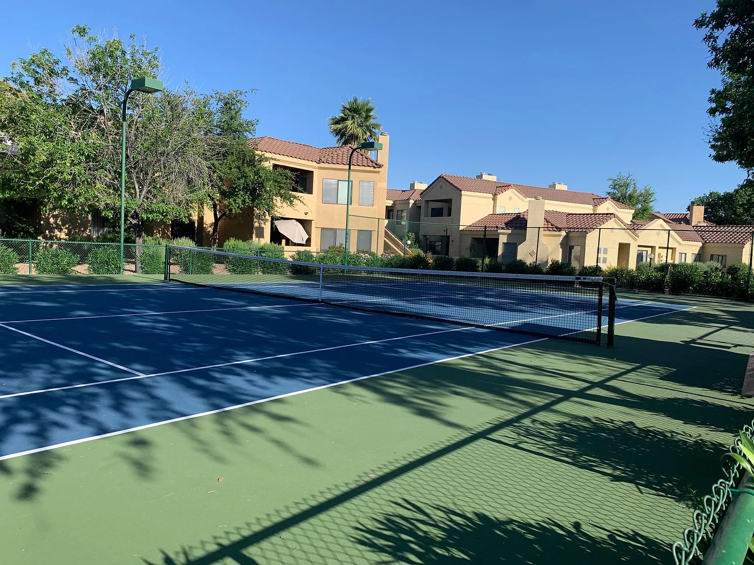 3 bed, 1200 sqft, $2,350 — Photo 4