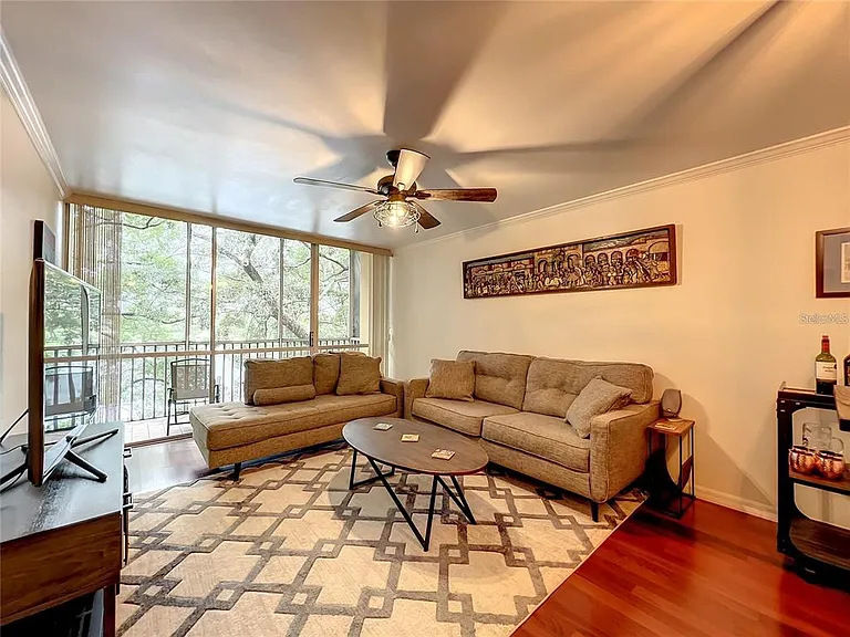1100 Delaney Ave #F306 — Photo 10