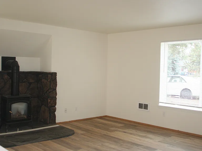1777 NE Tucson Way — Photo 5