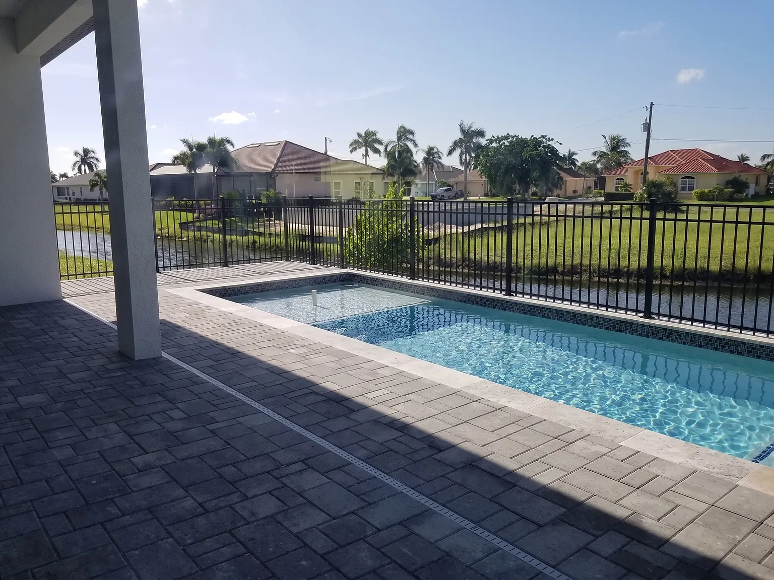 4 bed, 2427 sqft, $4,600 — Photo 3