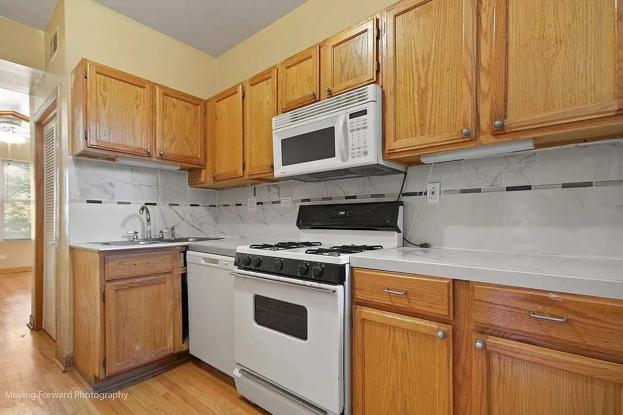 3 bed, $1,290 — Photo 4
