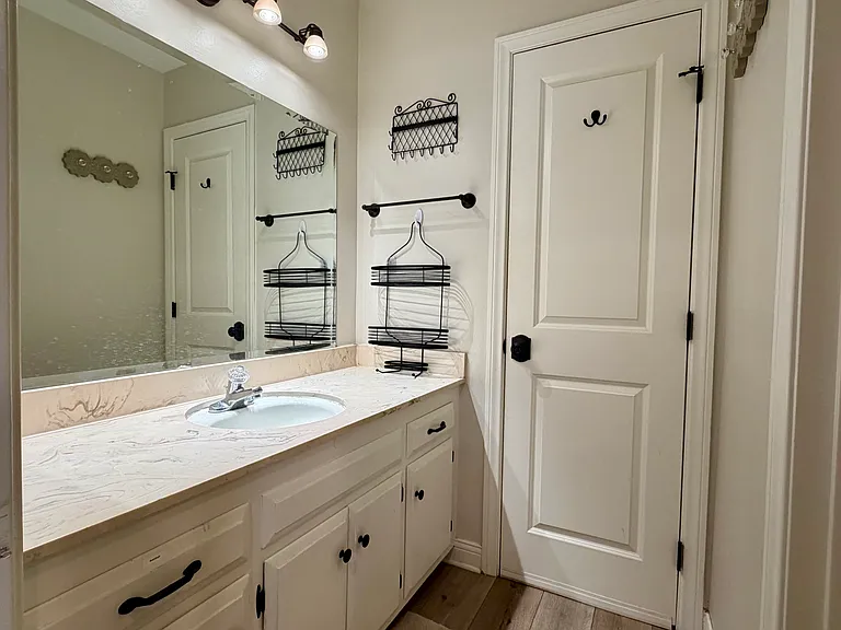 13722 Red Hill Ave — Photo 8