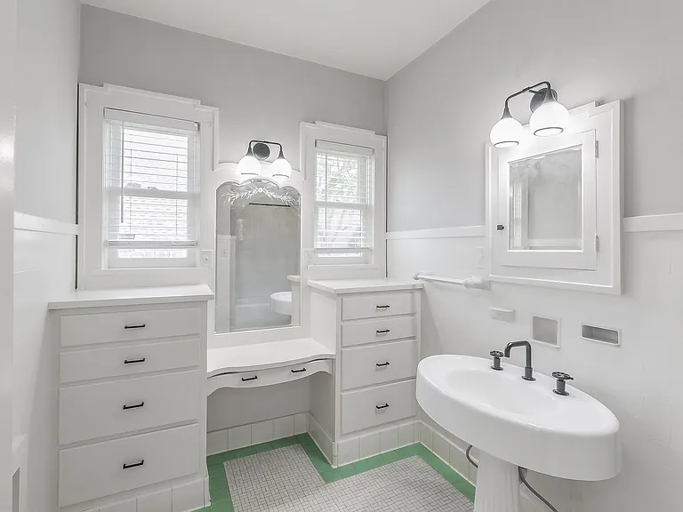 2311 Warner Rd — Photo 23