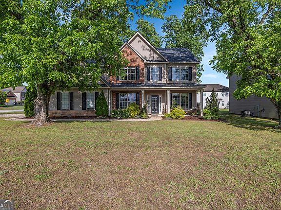2nd image of 126 Meadows Walk Dr