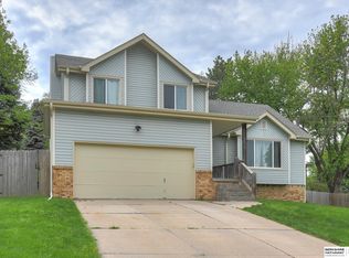 5106 N 112th St, Omaha, NE 68164
