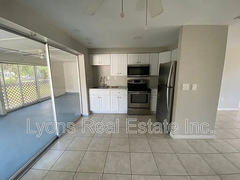 11310 Linda Loma Dr — Photo 4