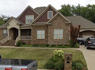 2021 Higgins Ln, Murfreesboro, TN 37130