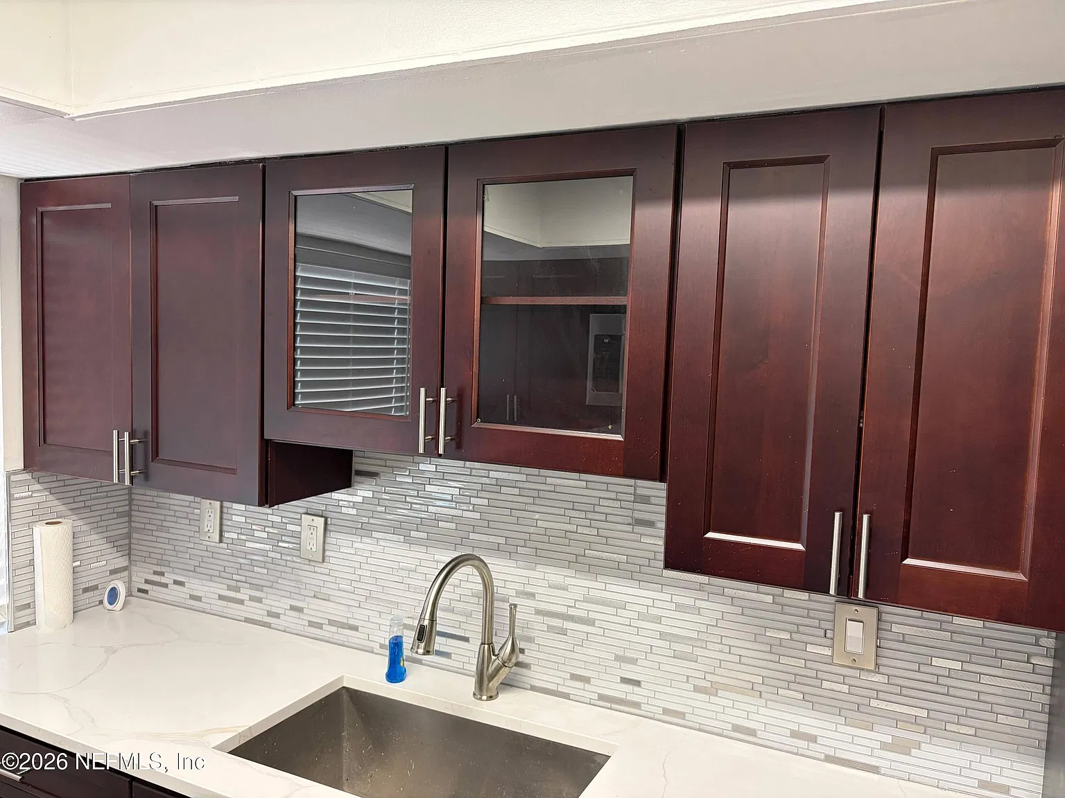 3 bed, 2.5 bath, 1429 sqft, $1,650 — Photo 4