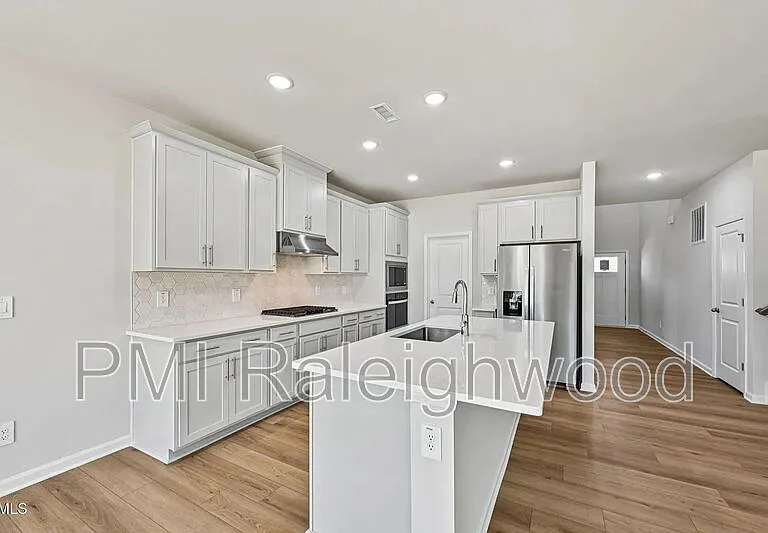 528 Bridger Dr — Photo 5