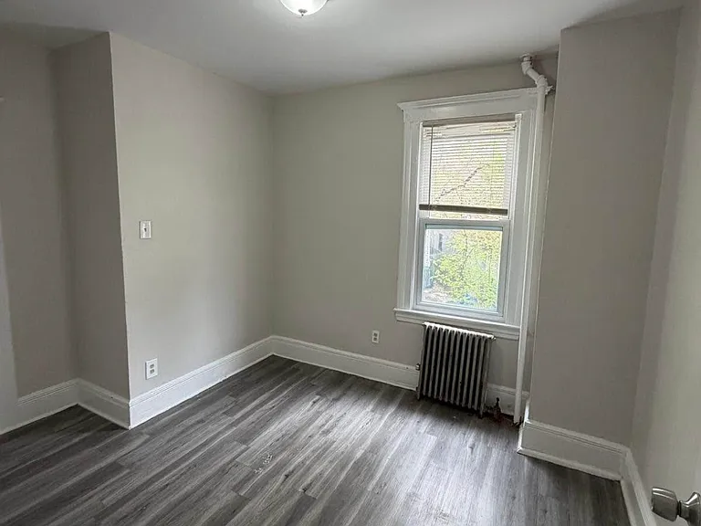 54 Princeton St #202 — Photo 2