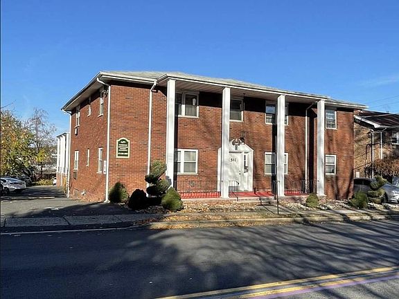 2nd image of 511 Franklin Ave APT A3