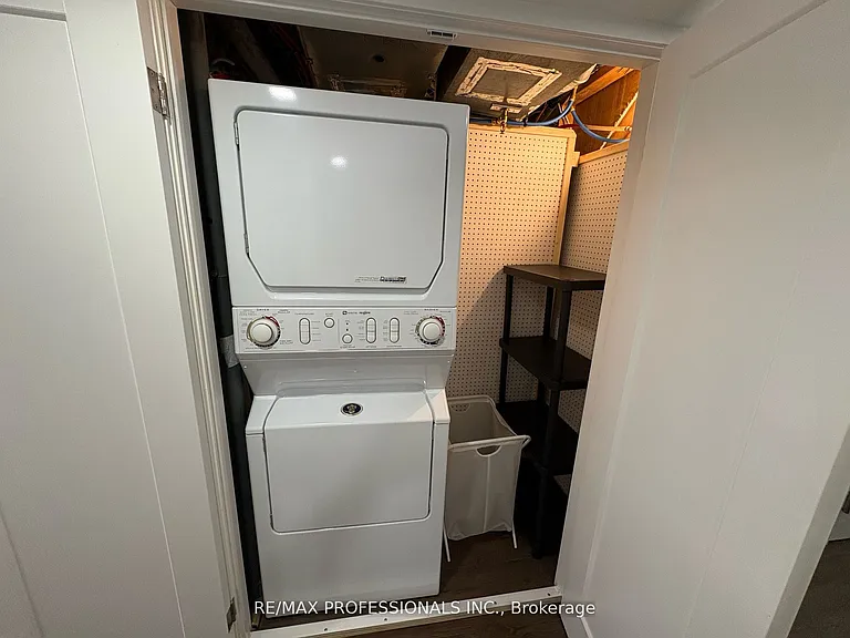19 Elmbrook Cres #LOWER — Photo 18