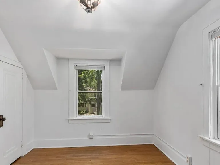 957 Maxwell Ave SE — Photo 15