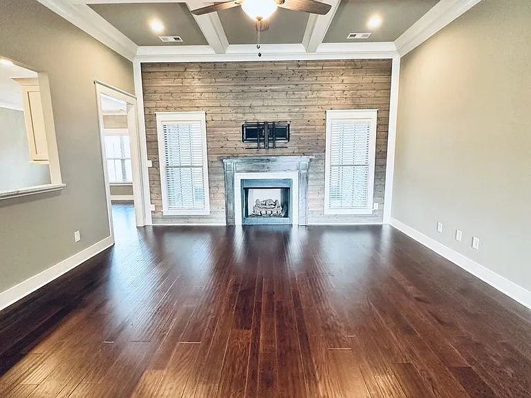 102 Twisted Laurel Ln — Photo 4