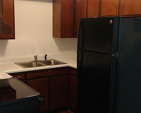 5th image of 2118 Nebraska St APT 12