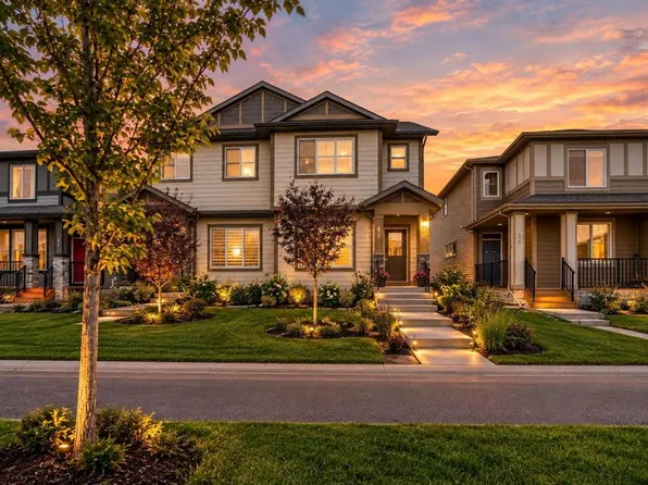 40 W Cornerbrook Gate NE, Calgary, AB T3N 1L6
