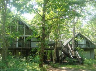 50 Farm Pond Rd, Oak Bluffs, MA 02557