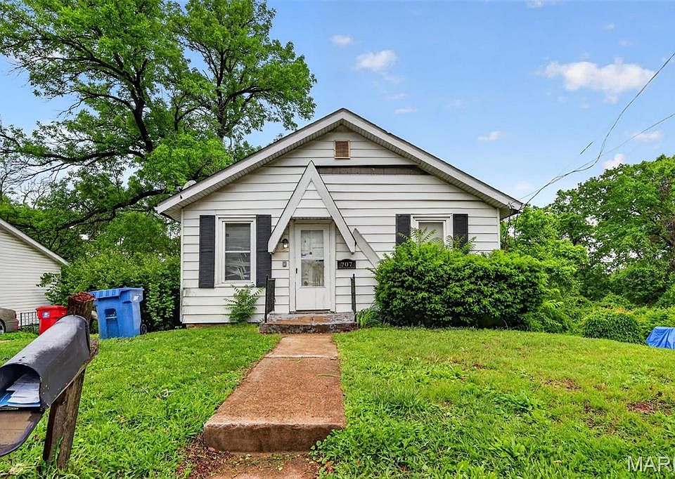 1st image of 707 Ruggles Rd