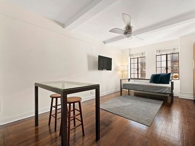 320 E 42nd St APT 1308, New York, NY, 10017