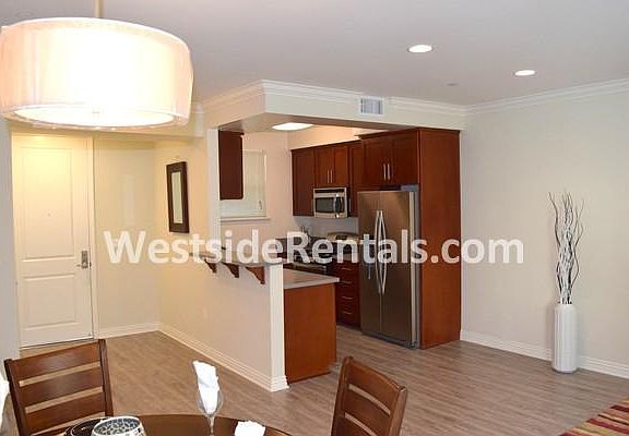 4th image of 12345 Chandler Blvd APT 305