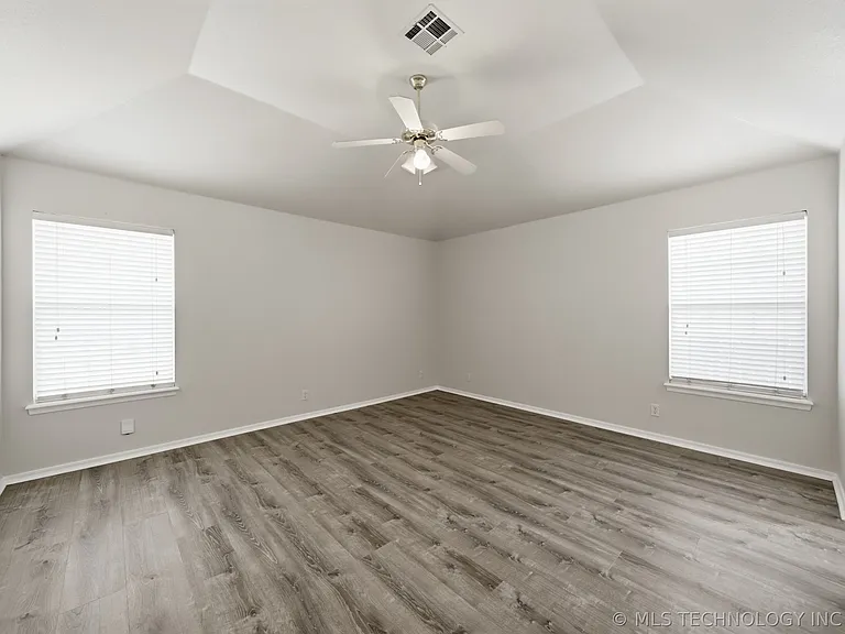 1217 W 117th Ct S — Photo 14
