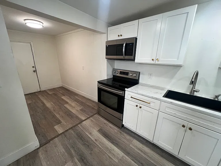 620 Poplar St #1 — Photo 9