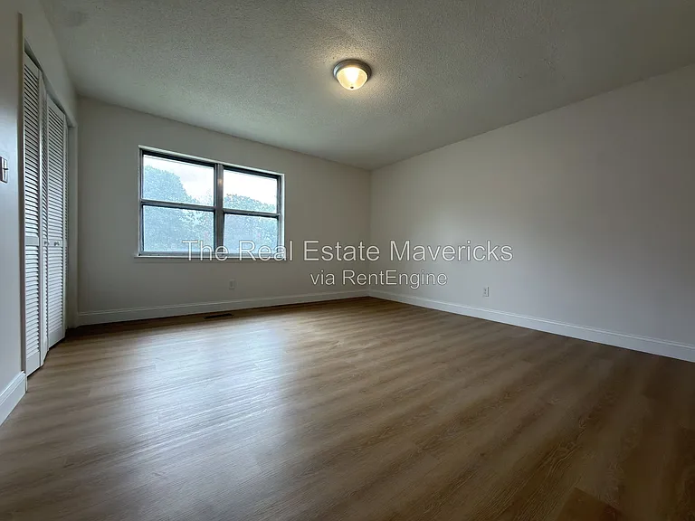 2318 Green Forest Dr #B — Photo 11