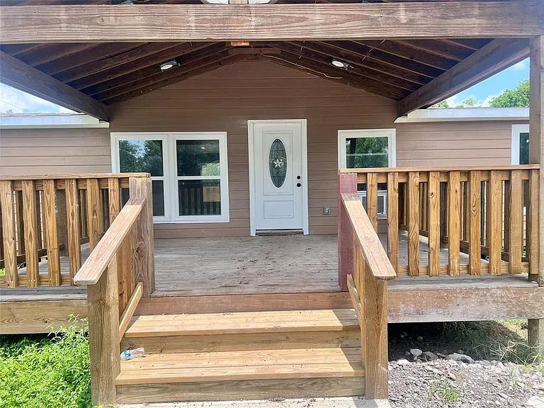 9115 Puritan Way — Photo 2