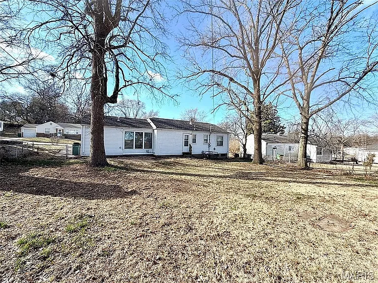 1033 Bakewell Dr — Photo 18