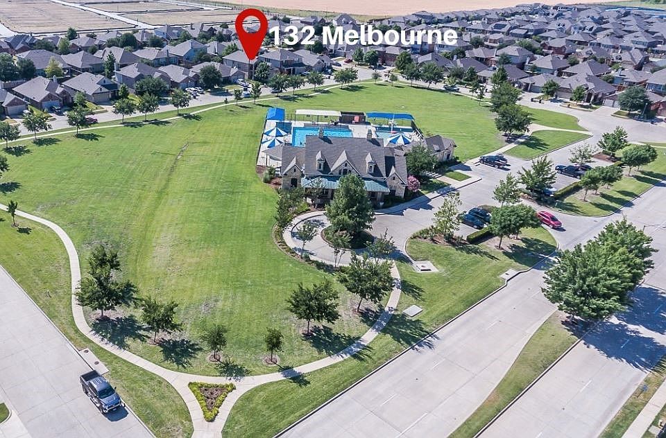 1st image of 132 Melbourne Dr