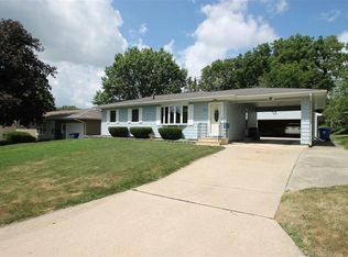 530 Pioneer Rd, Waterloo, IA 50701