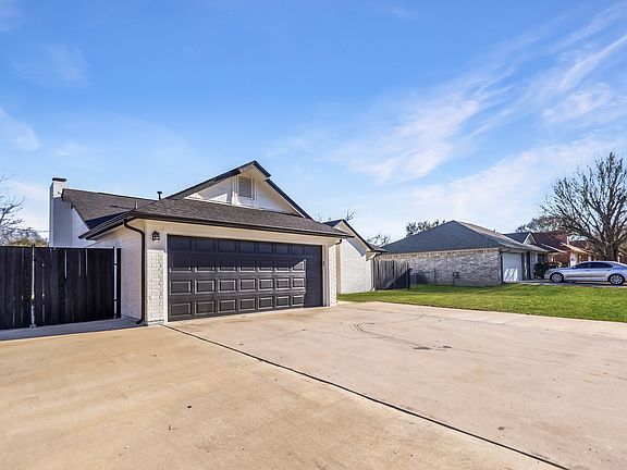 3rd image of 3206 Timber Oak Dr