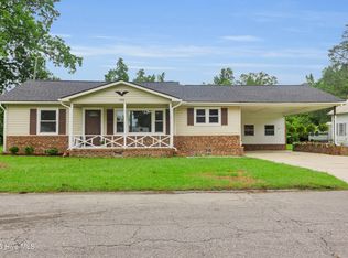 208 Buck Ln, Vanceboro, NC 28586