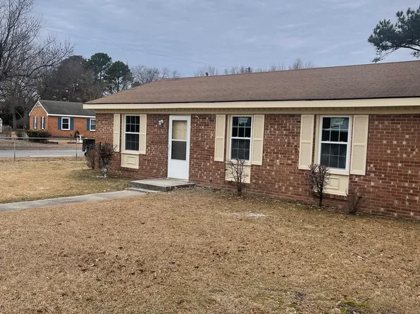 211 E Hooks River Rd, Goldsboro, NC 27530