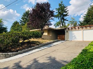 15812 SE 12th Pl, Bellevue, WA 98008