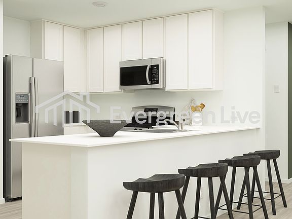 3rd image of 6521 Buckthorn Cir
