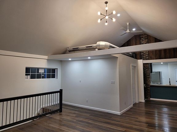 2nd image of 985 W Delavan Ave #2