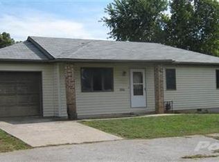 206 E Boone St, Ash Grove, MO 65604