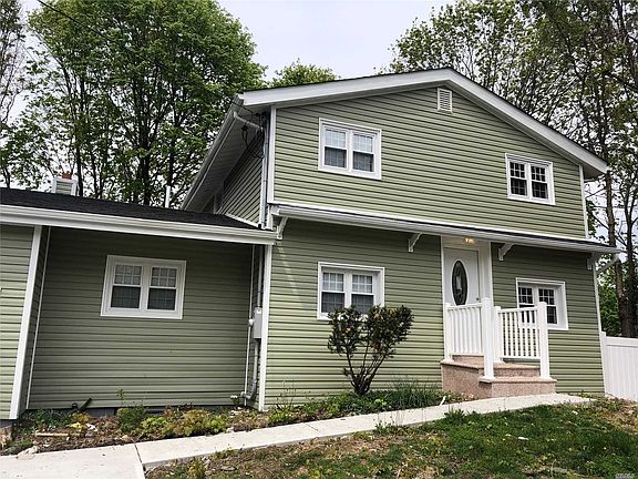 2nd image of 18 Oneida Ave