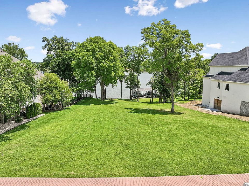 1st image of 822 Plantation Way