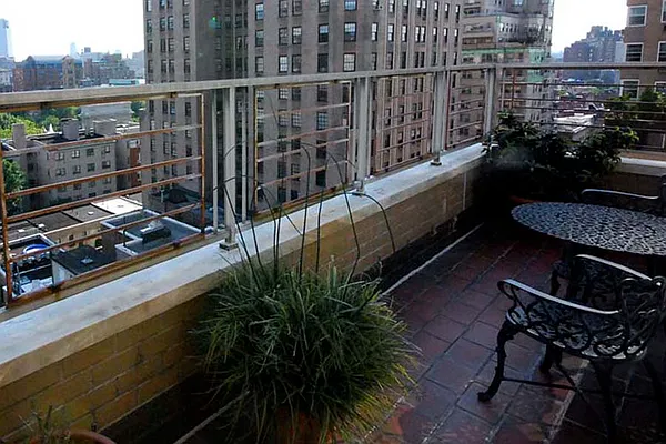 Sold by Beth Chase Real Estate | media 35