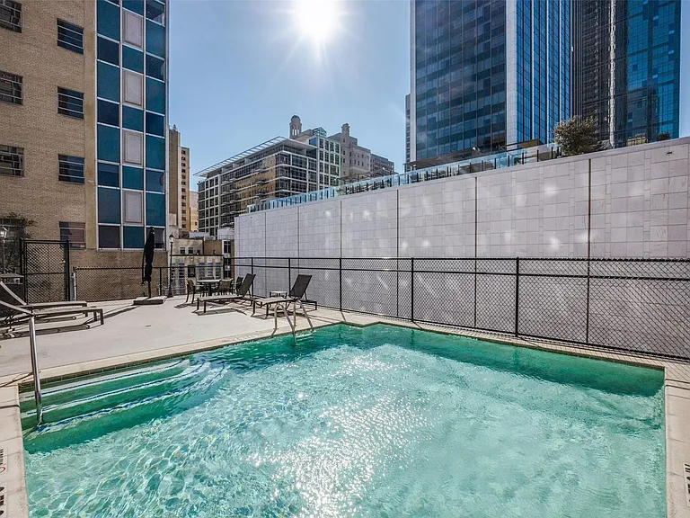 1505 Elm St #1101 — Photo 30